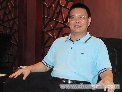 董事局主席边锡明 边锡明