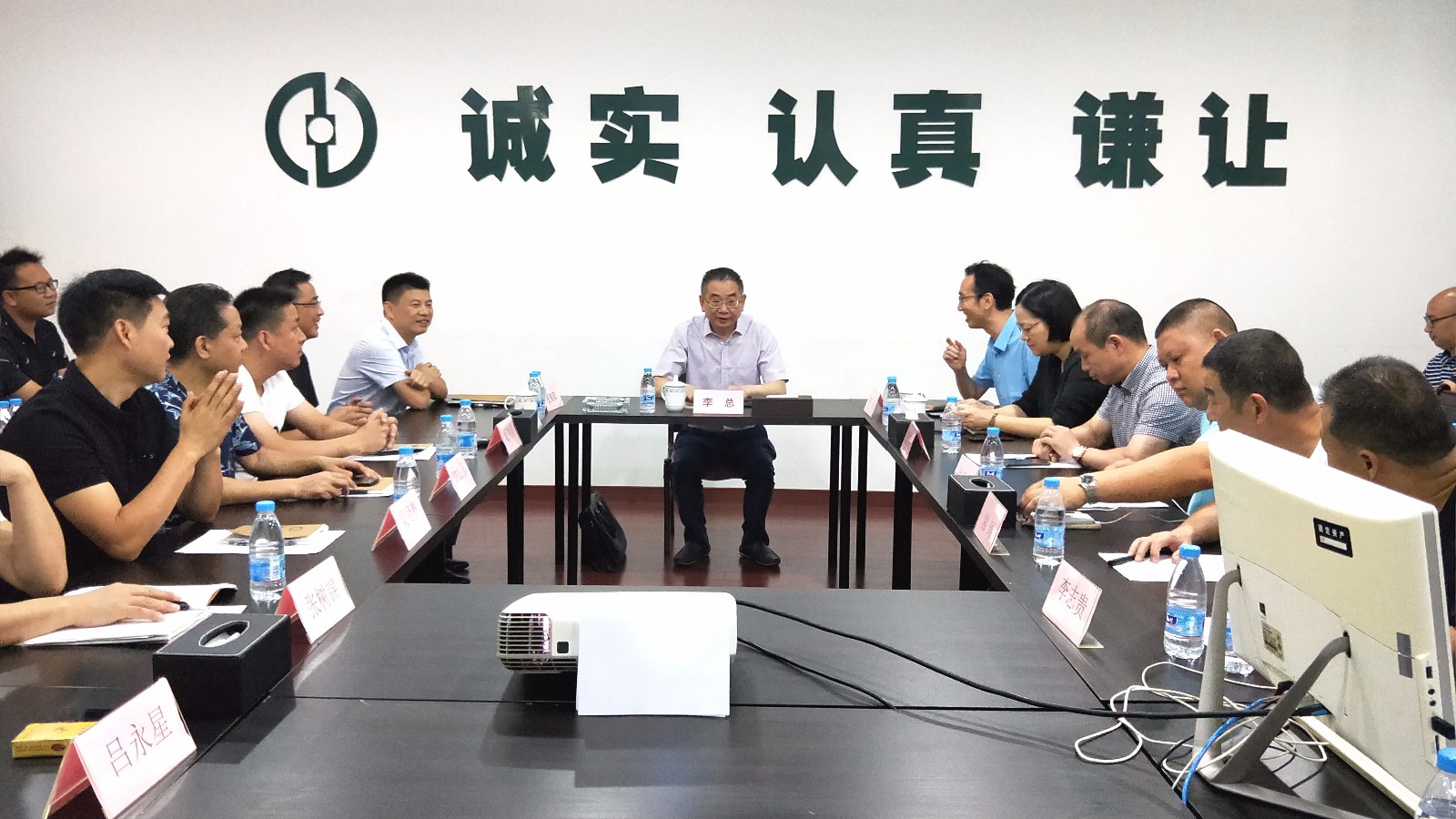 886725d47cc7df3279.jpg 886725d47cc7df3279.jpg