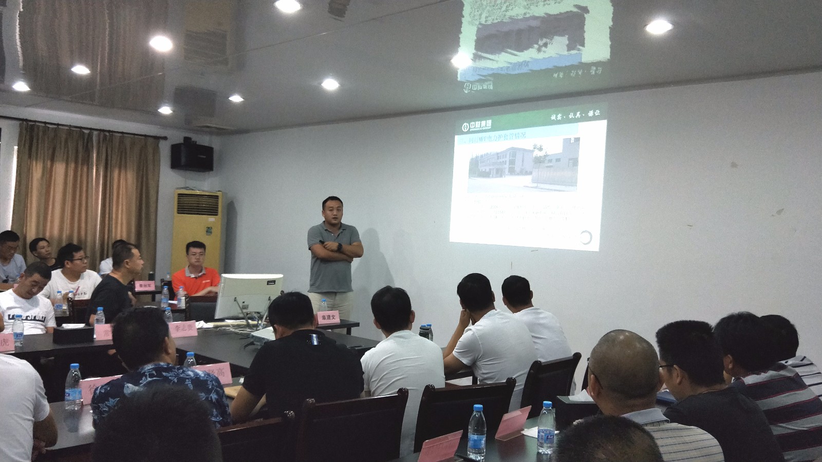 913775d47cd8e0aede.jpg 913775d47cd8e0aede.jpg