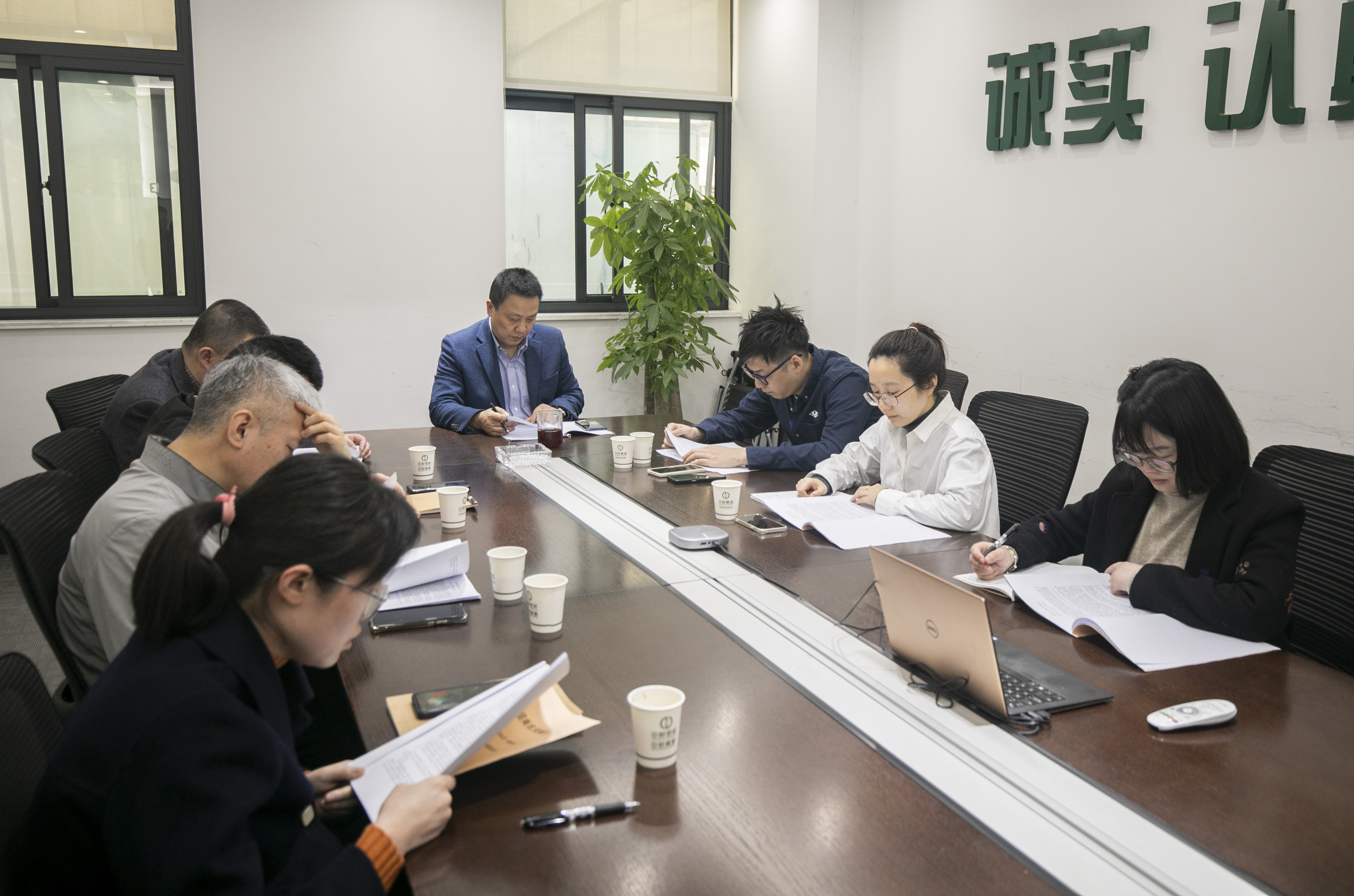 29506621891e028438.jpg 29506621891e028438.jpg