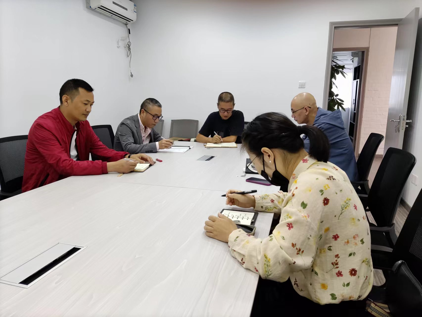 865516346355f05082.png 865516346355f05082.png