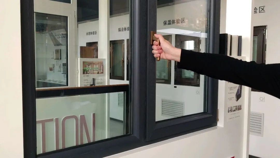 493376359d07e2f69f.jpg 493376359d07e2f69f.jpg