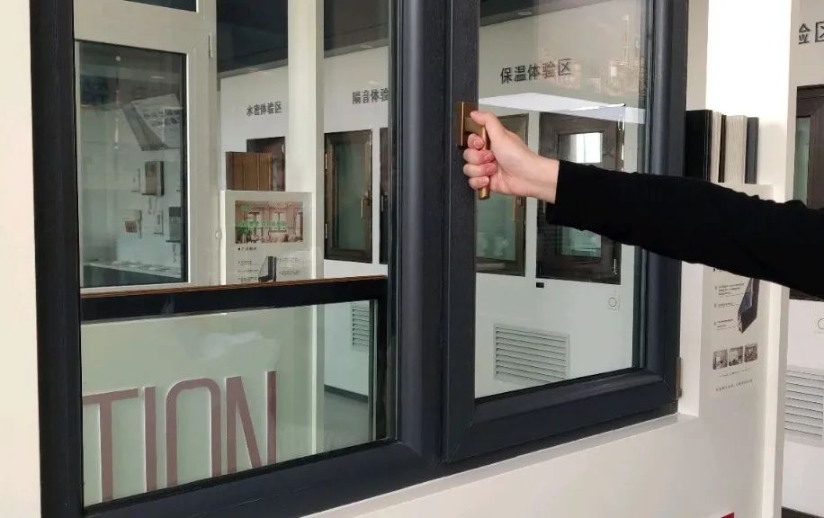 55507637ebc16cea70.jpg 55507637ebc16cea70.jpg