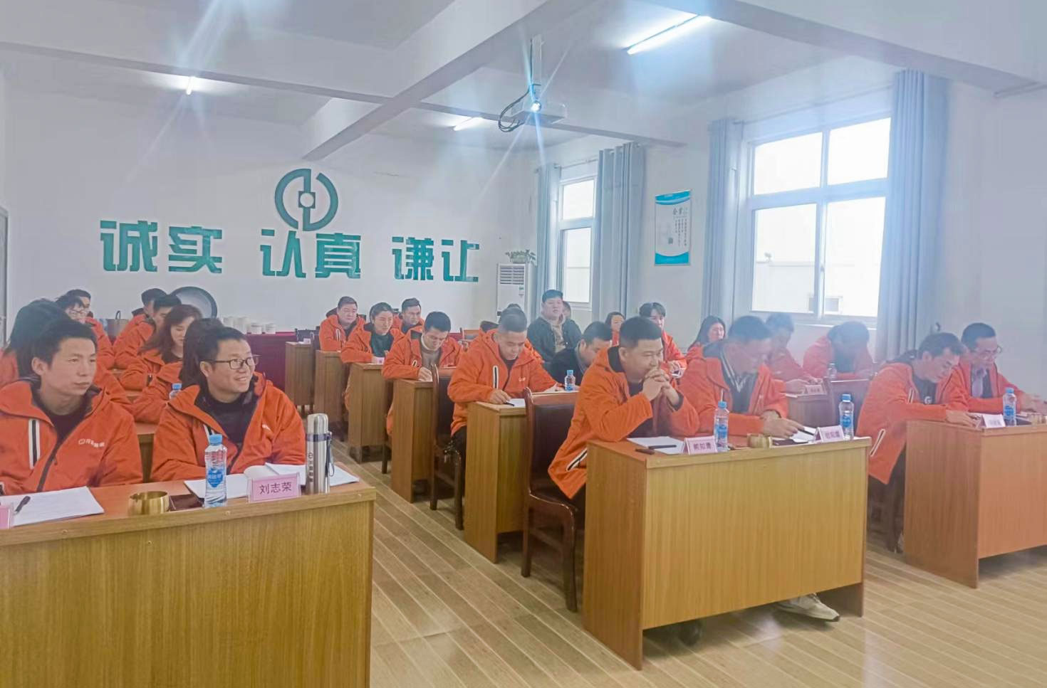 8276863e4b0fee839d.jpg 8276863e4b0fee839d.jpg