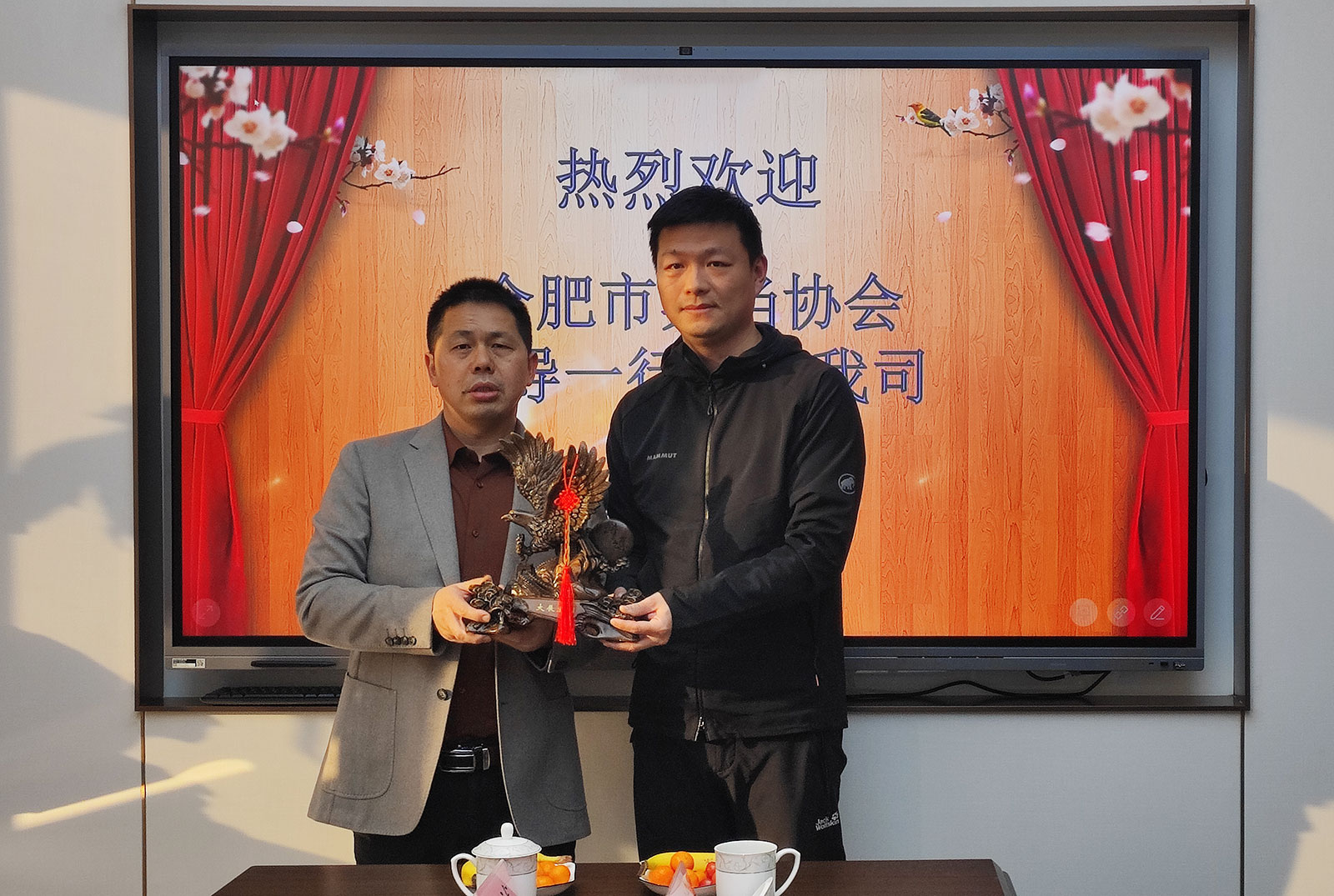 7364763f5af9005fb3.jpg 7364763f5af9005fb3.jpg