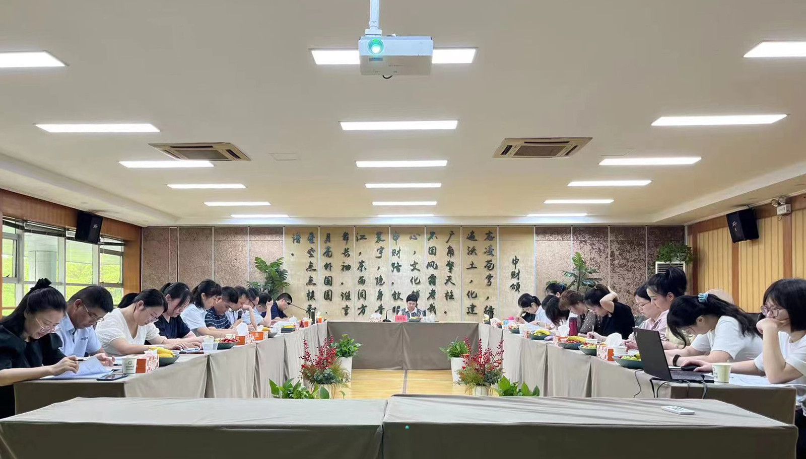 1999864bf1d2c2d56c.jpg 1999864bf1d2c2d56c.jpg