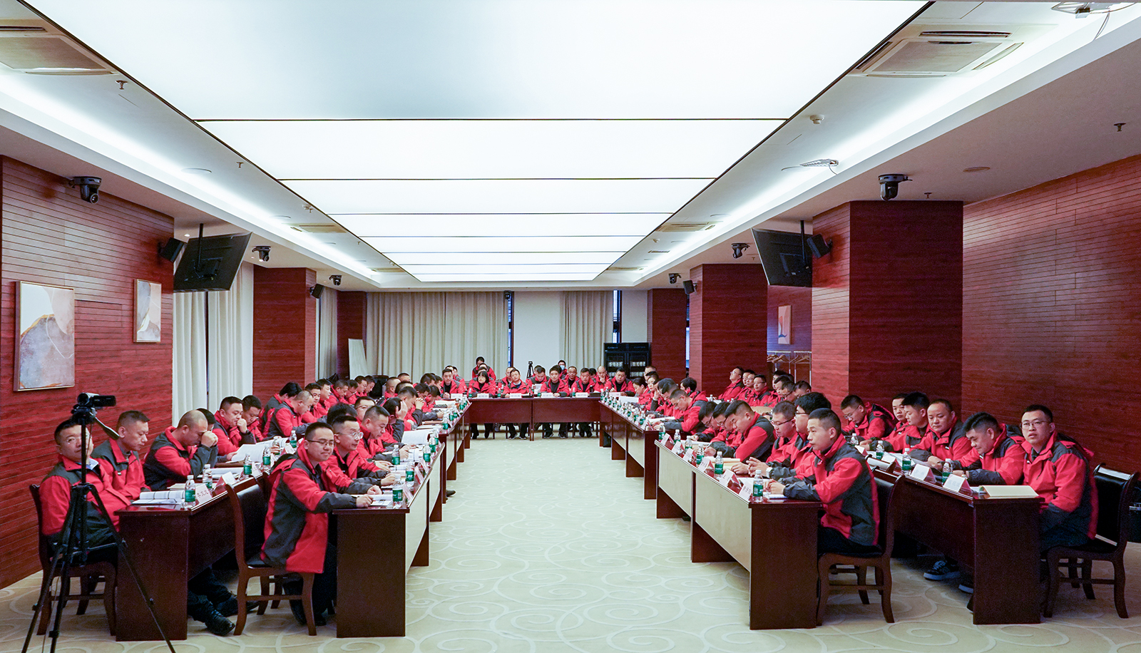 30306656d70fea59e7.jpg CEO研讨会.jpg