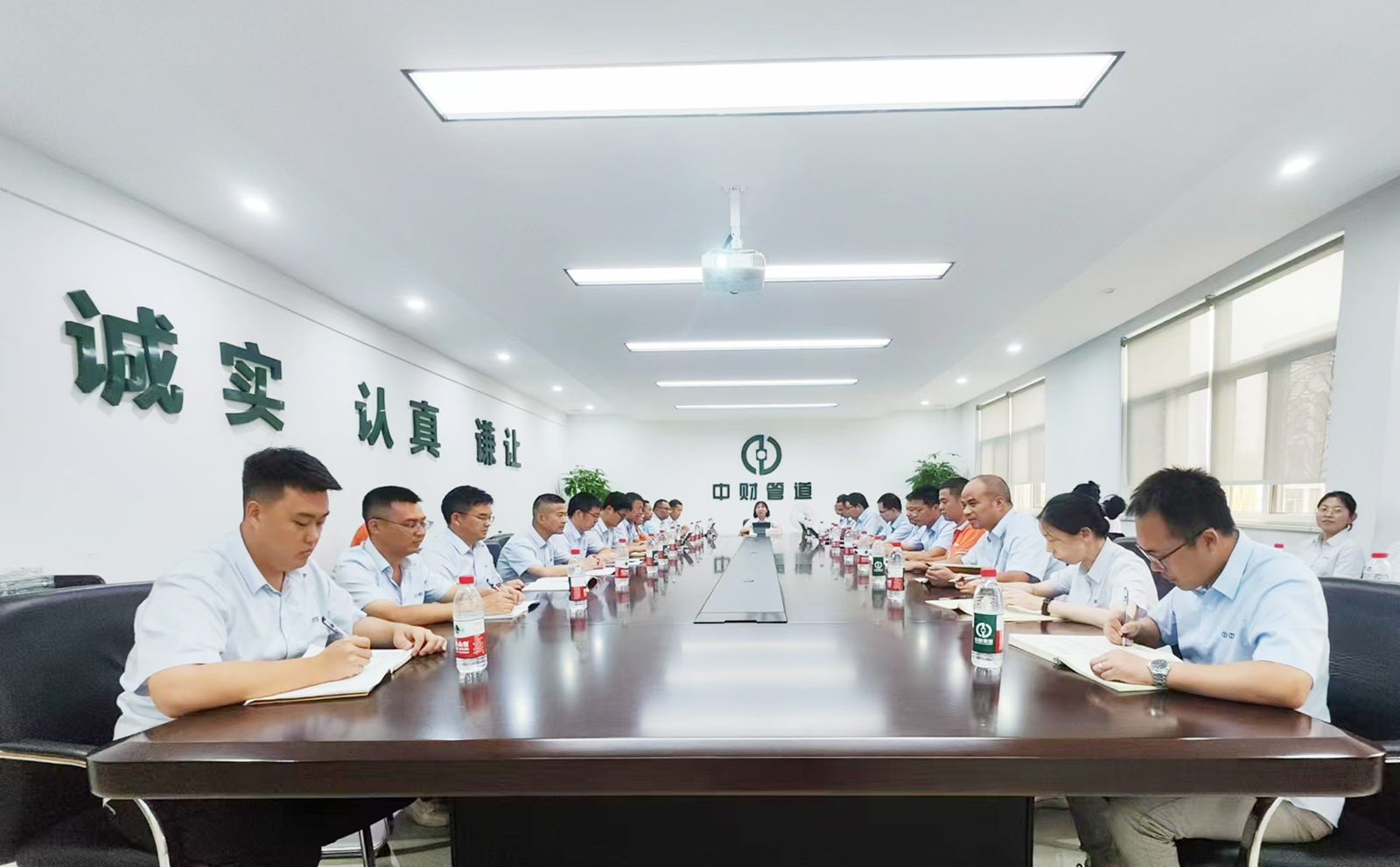 66e28b2d9f7b9.jpg 66e28b2d9f7b9.jpg