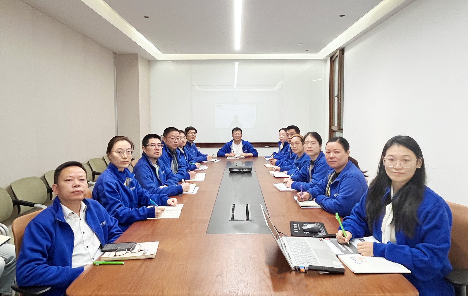 6734632e03970.jpg 6734632e03970.jpg