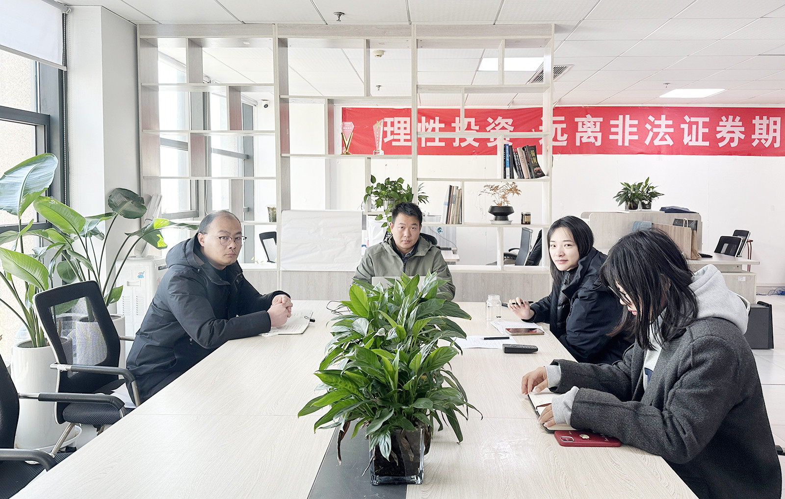 674ff1a6ebe5b.jpg 674ff1a6ebe5b.jpg