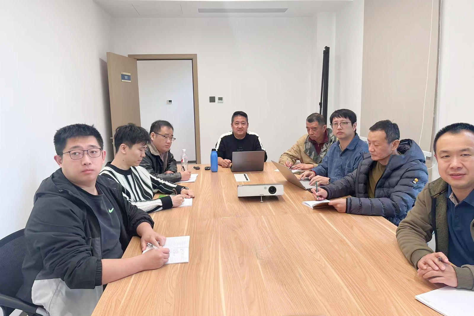 67525bec20acb.jpg 67525bec20acb.jpg