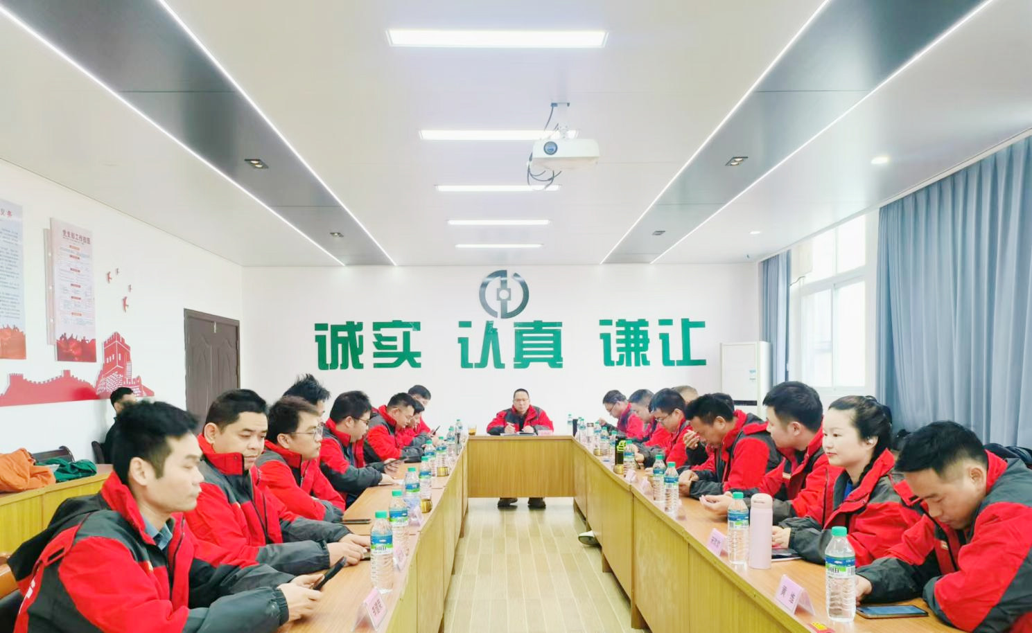 6756a649e460f.jpg 6756a649e460f.jpg