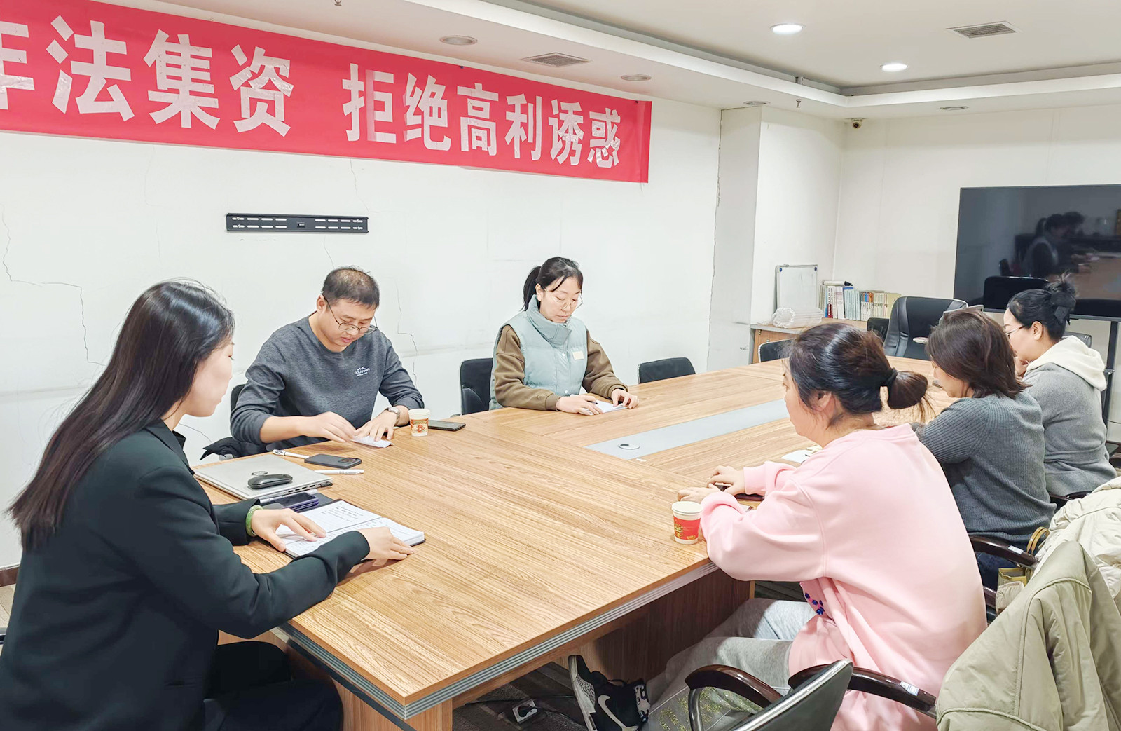 6757d88130bc6.jpg 6757d88130bc6.jpg