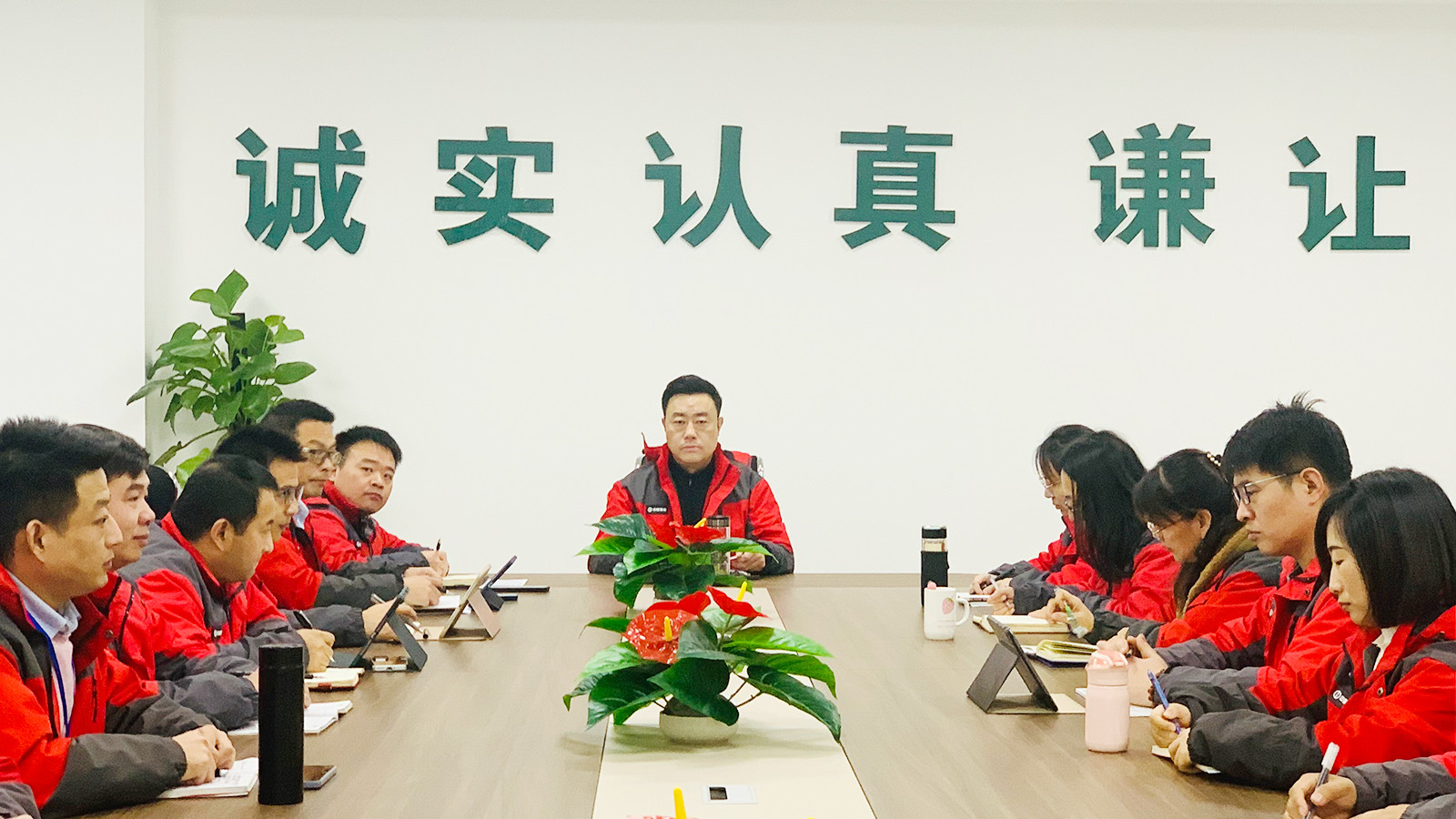 6758de2066bfb.jpg 6758de2066bfb.jpg