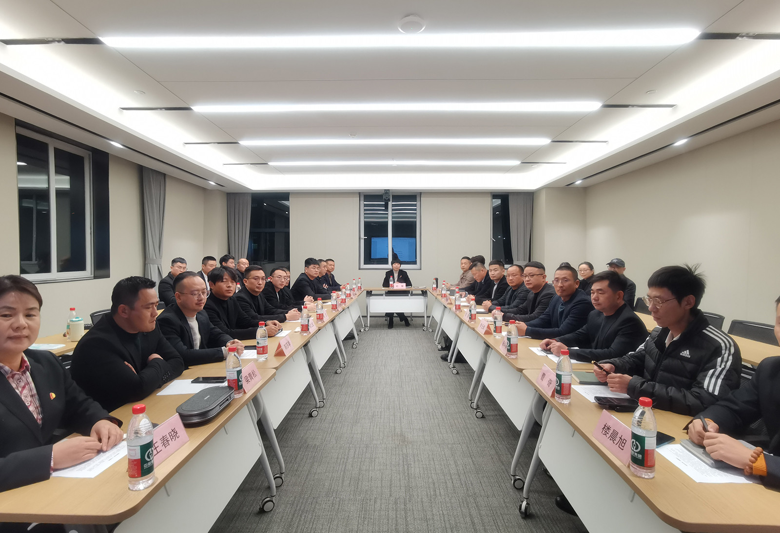 677f16e93e912.jpg 677f16e93e912.jpg