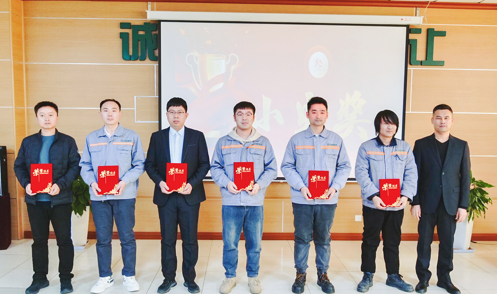 6791a7c15b316.jpg 6791a7c15b316.jpg