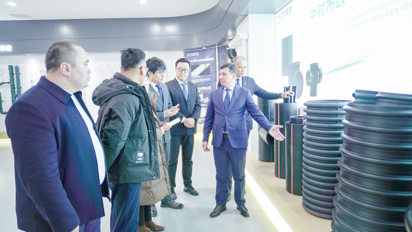 6791f8e6c6204.jpg 6791f8e6c6204.jpg