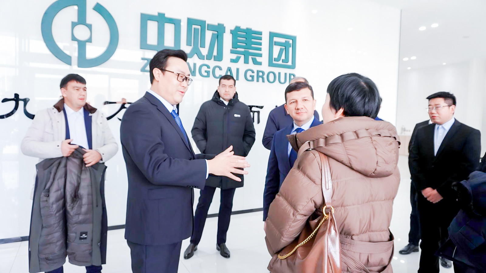 6791f8f8e26f5.jpg 6791f8f8e26f5.jpg