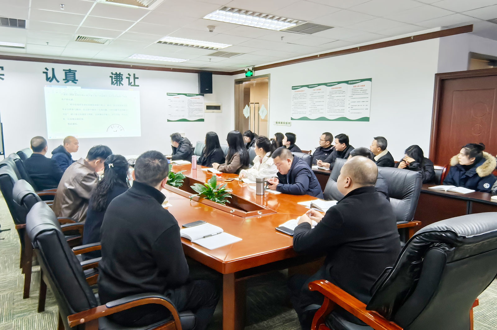 67e118bd4207a.jpg 67e118bd4207a.jpg