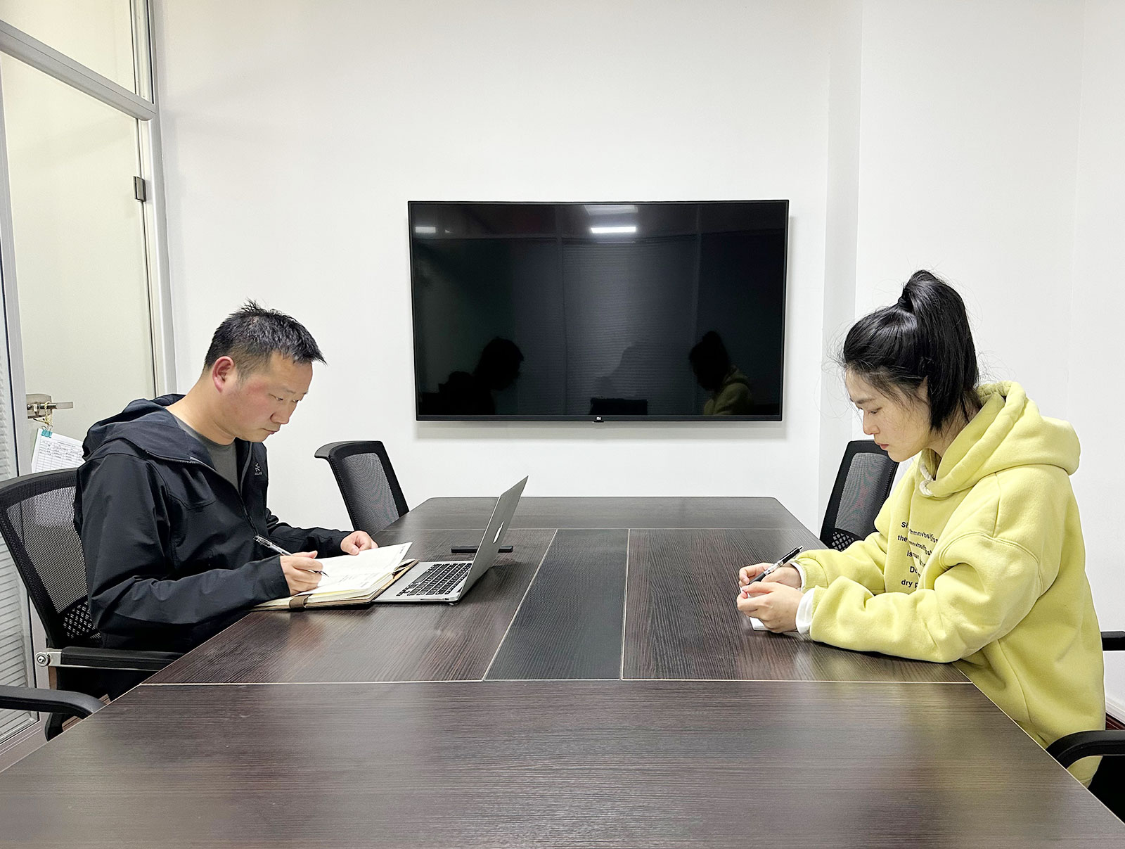 67f3690778b7d.jpg 67f3690778b7d.jpg