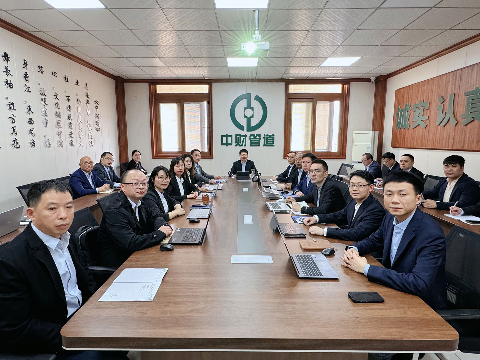 67f78961178ad.jpg 67f78961178ad.jpg