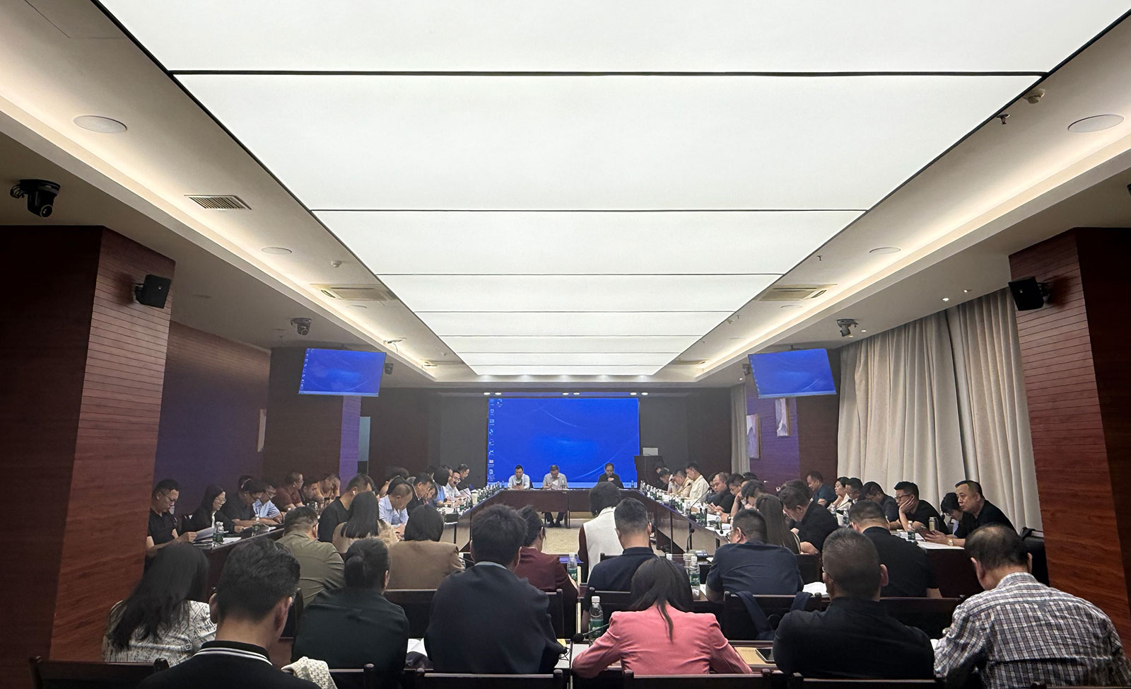 680d91c0a64ed.jpg 680d91c0a64ed.jpg