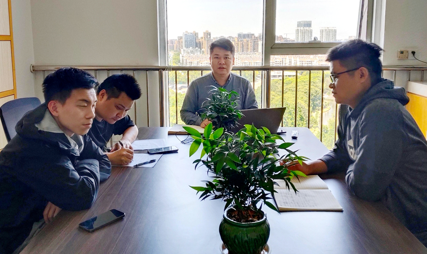 6811d076aa227.jpg 6811d076aa227.jpg