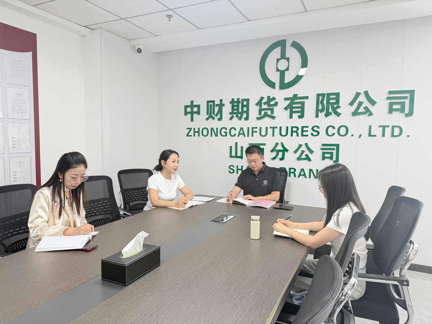 6811d0a94420d.jpg 6811d0a94420d.jpg