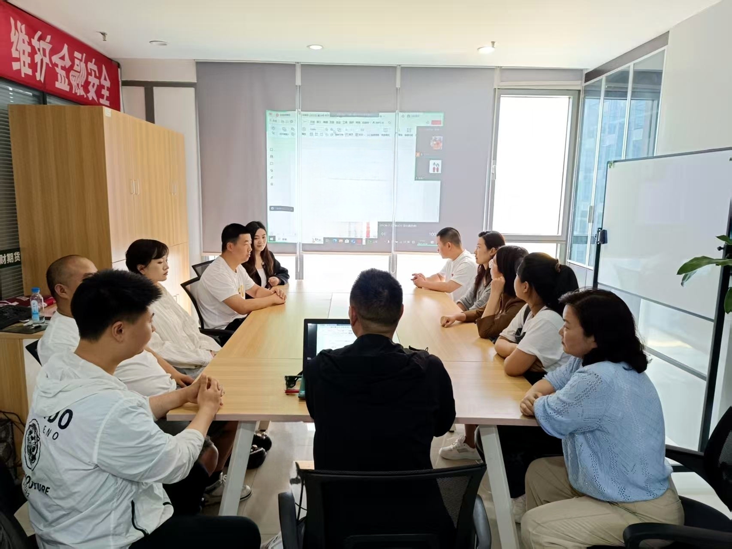 6811d28fdca6e.jpg 6811d28fdca6e.jpg