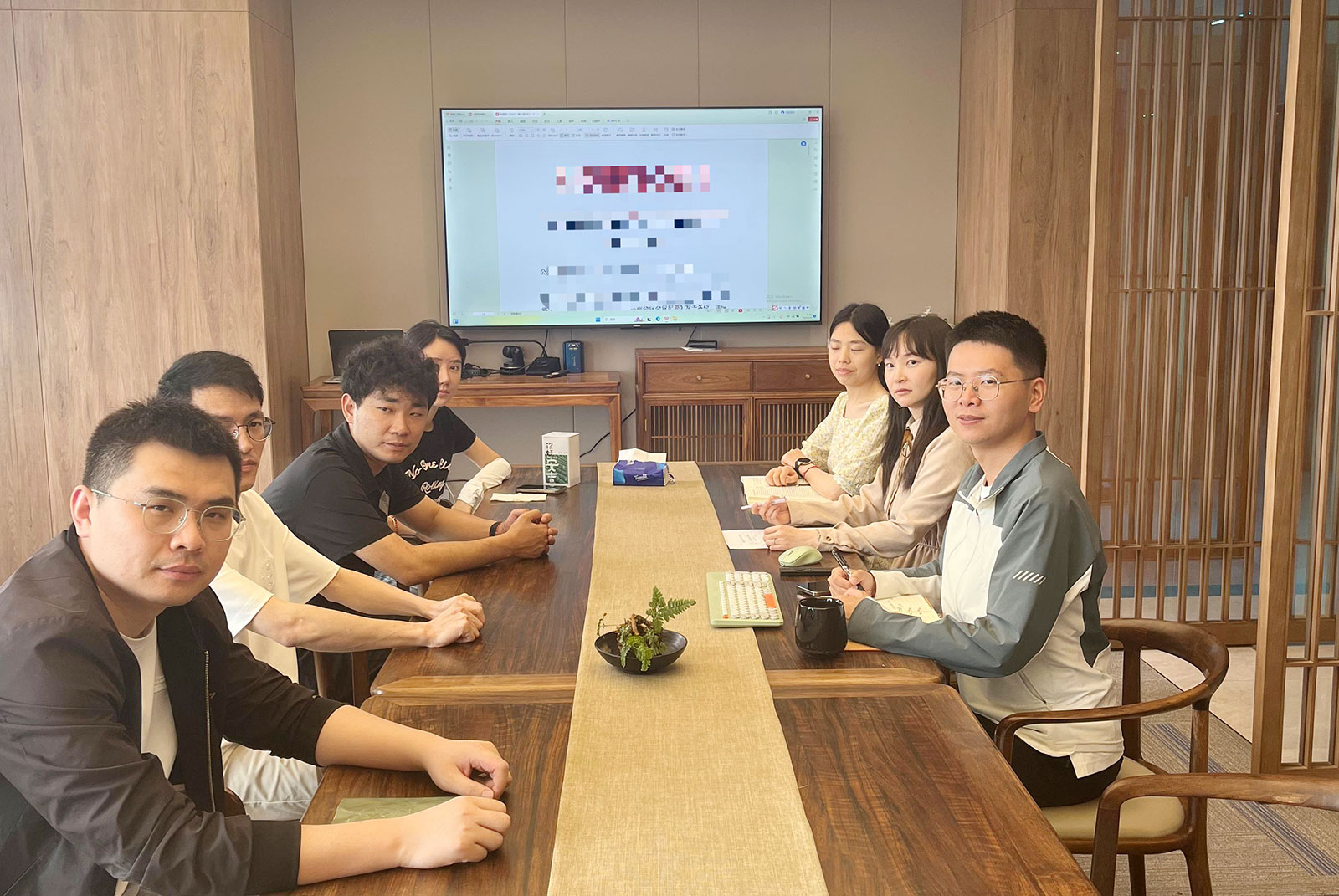 6821b978b52ba.jpg 6821b978b52ba.jpg