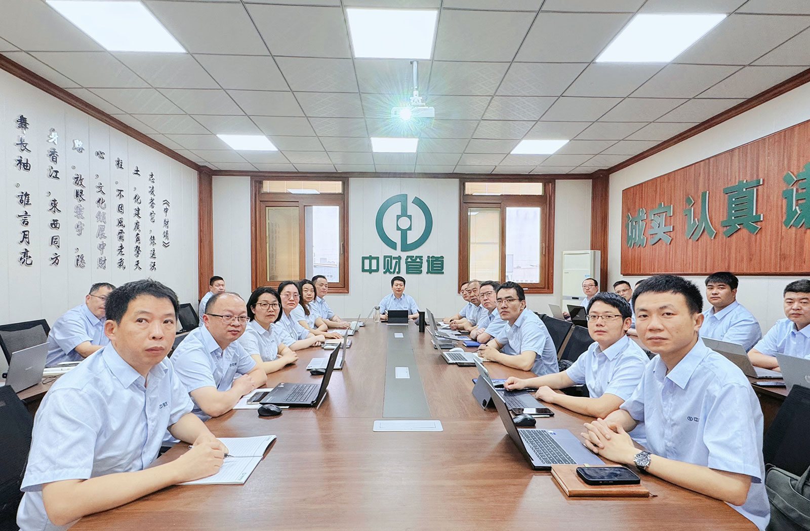 6821c15c87939.jpg 6821c15c87939.jpg