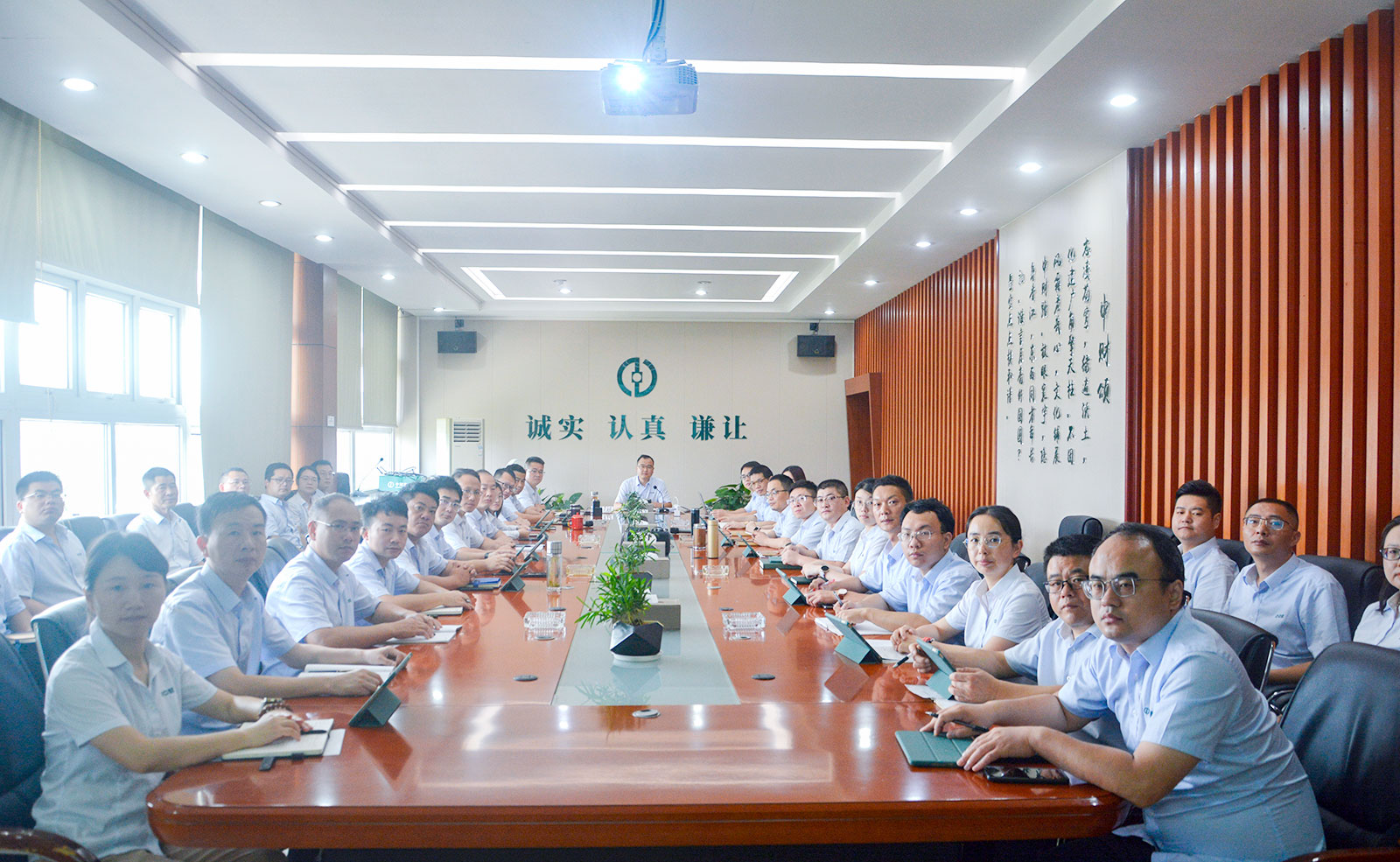 684f62a86256e.jpg 684f62a86256e.jpg