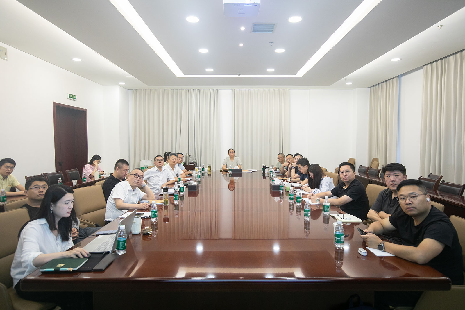 686628696f344.jpg 686628696f344.jpg