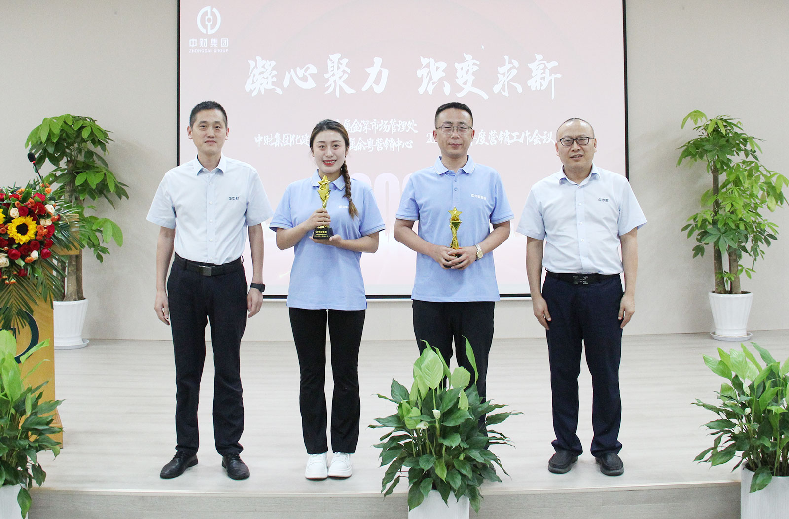 686b375dbf716.jpg 686b375dbf716.jpg