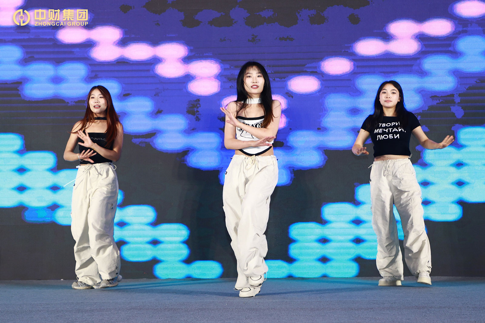 686b8ad77c742.jpg 686b8ad77c742.jpg