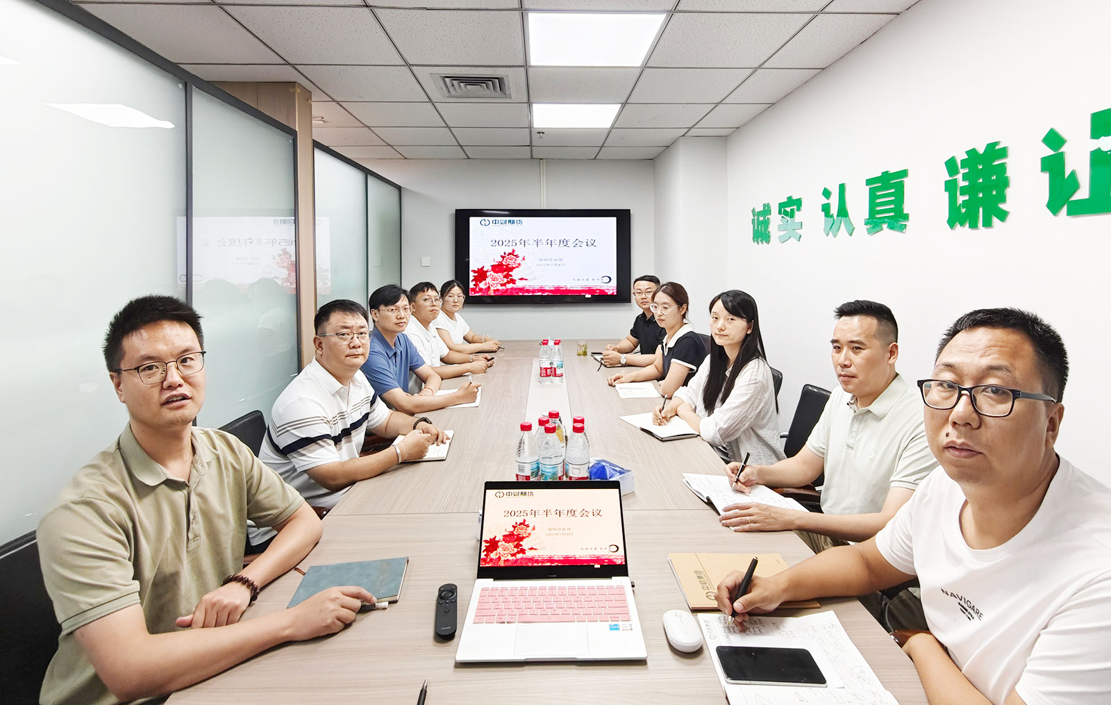 686b8d6fa0c3c.jpg 686b8d6fa0c3c.jpg