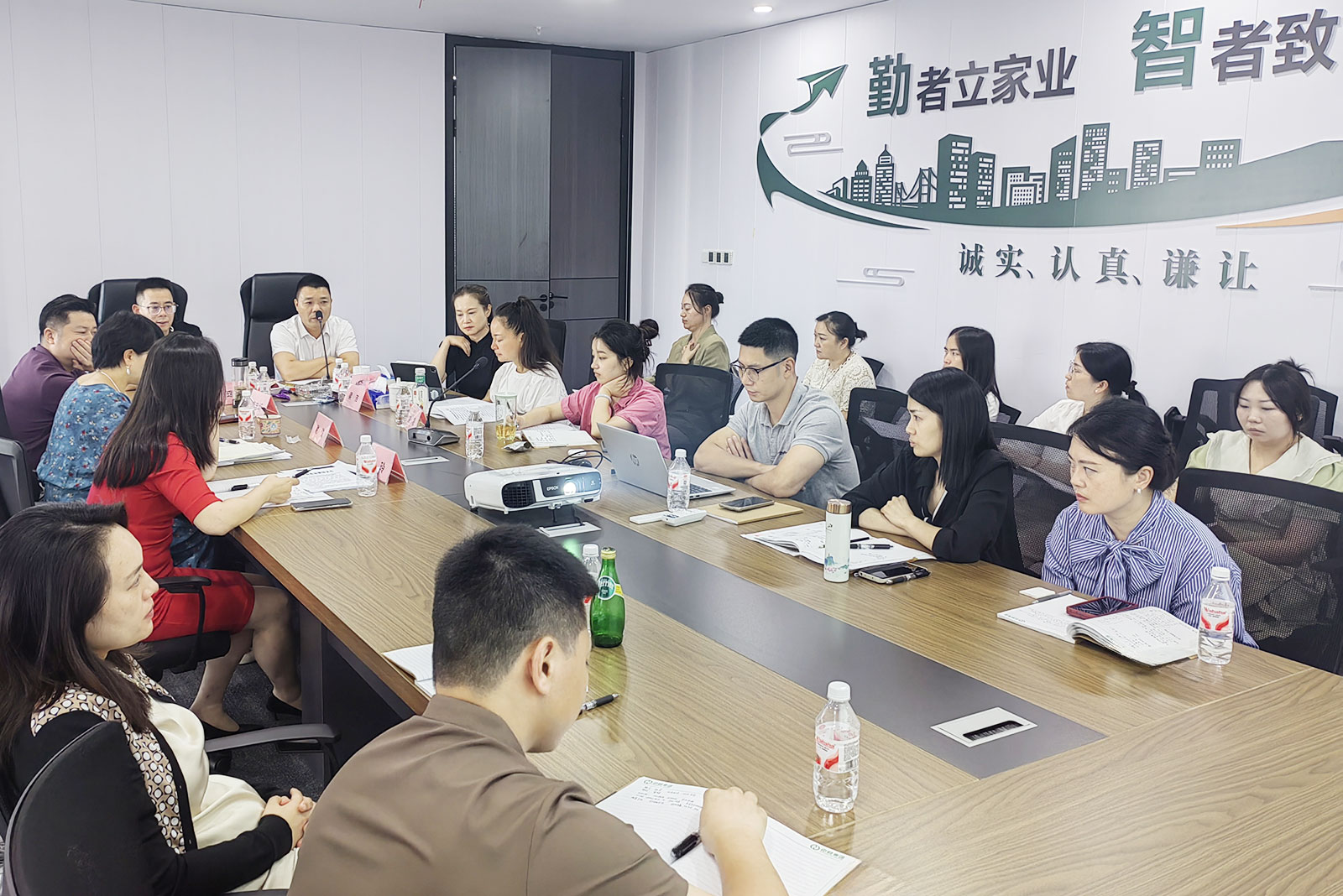 686e072a2e0d3.jpg 686e072a2e0d3.jpg