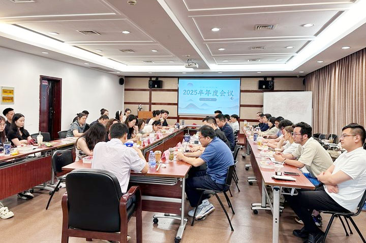 687747d77b53f.jpg 687747d77b53f.jpg