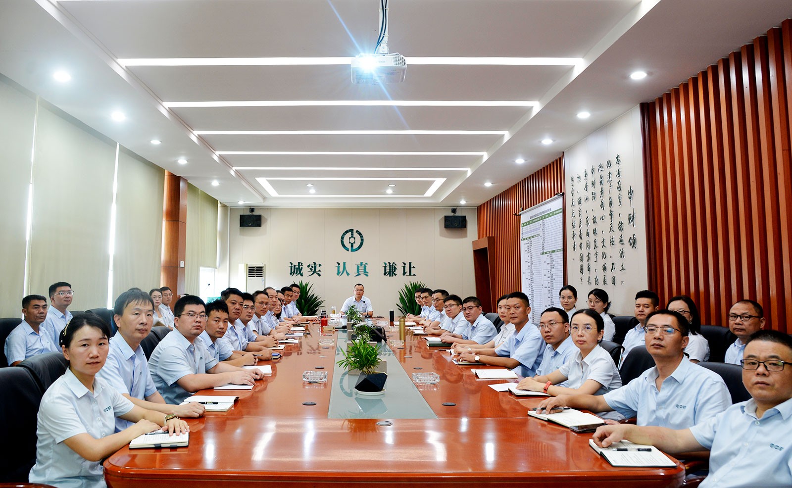 687843915ff18.jpg 687843915ff18.jpg