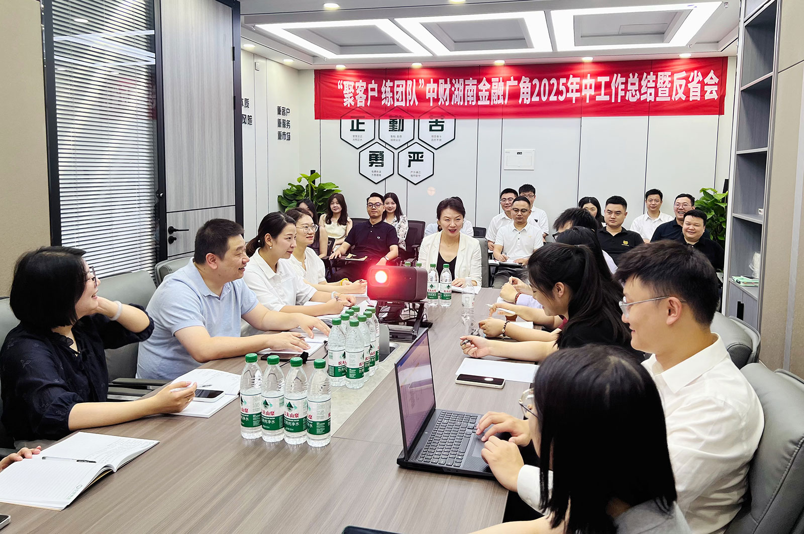 6879f97dd6143.jpg 6879f97dd6143.jpg