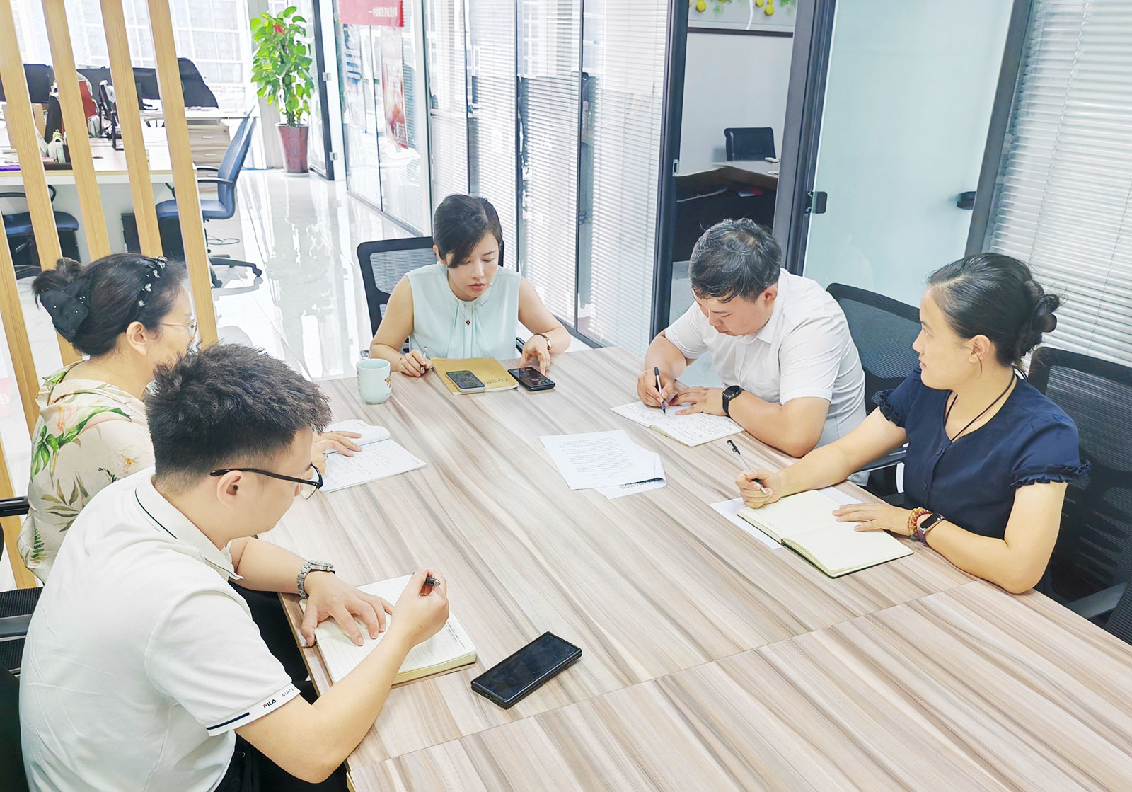 689067b2e2eed.jpg 689067b2e2eed.jpg