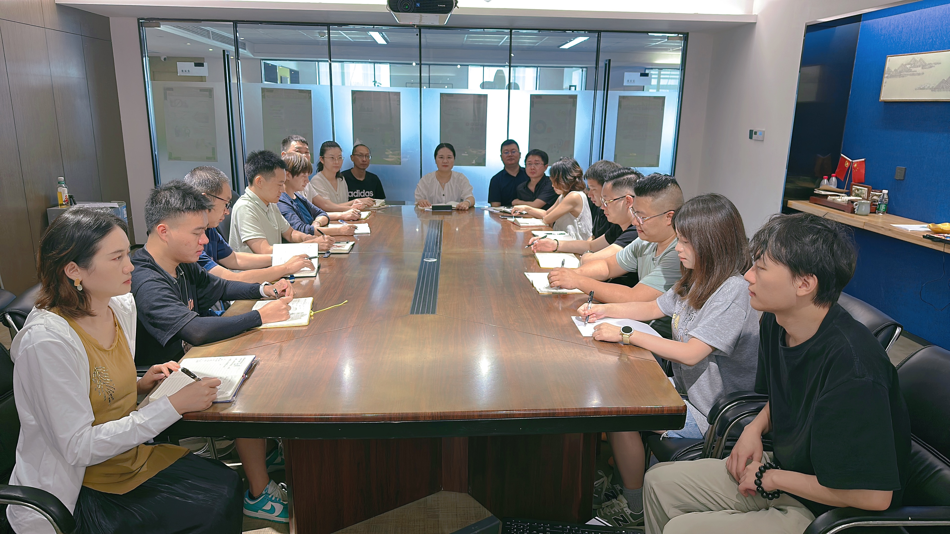 6894655f9b033.jpg 6894655f9b033.jpg