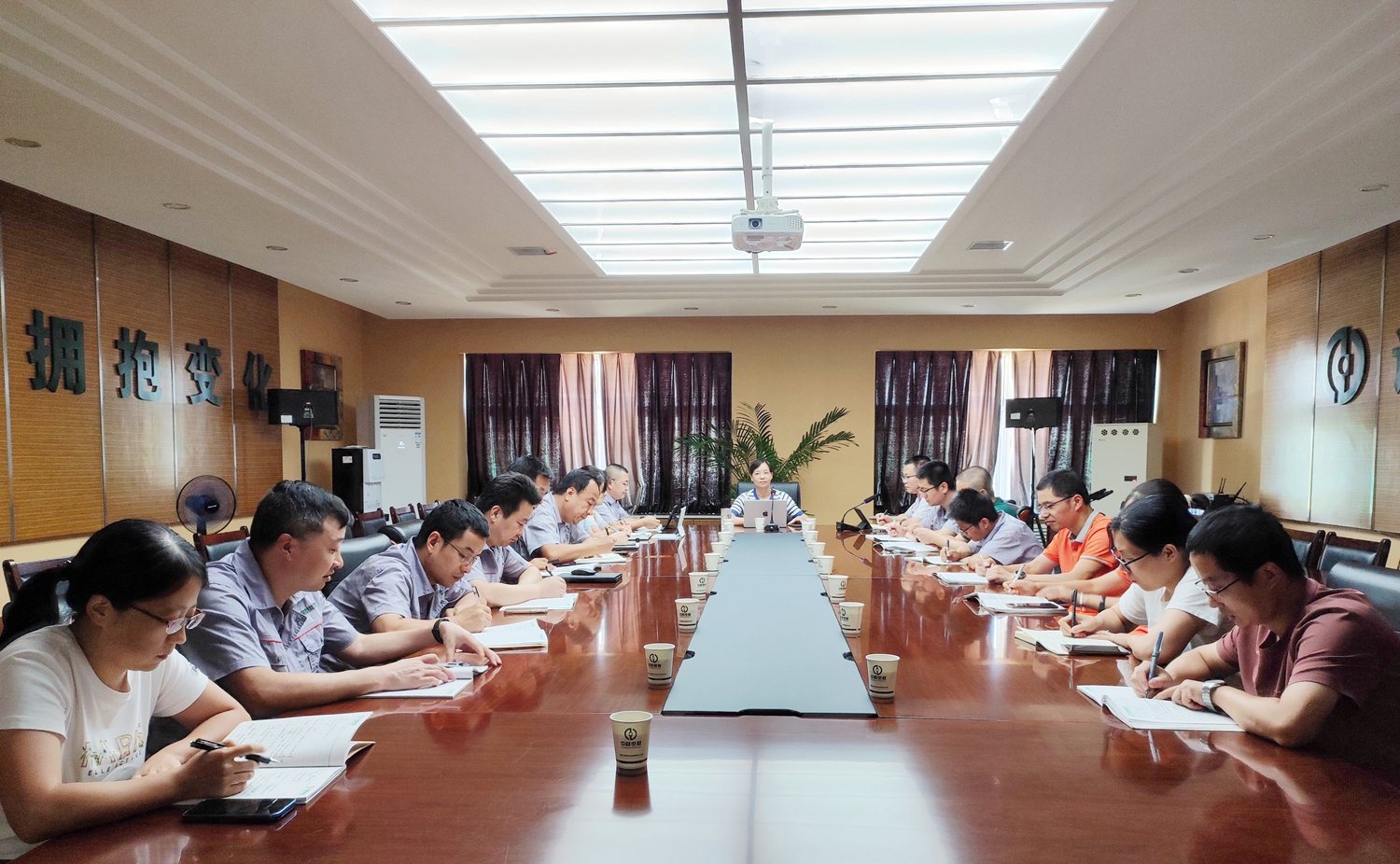 689d7450c1d65.jpg 689d7450c1d65.jpg