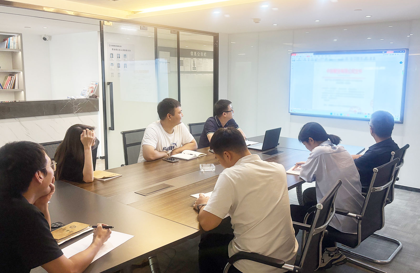 68b94dce7cd51.jpg 68b94dce7cd51.jpg