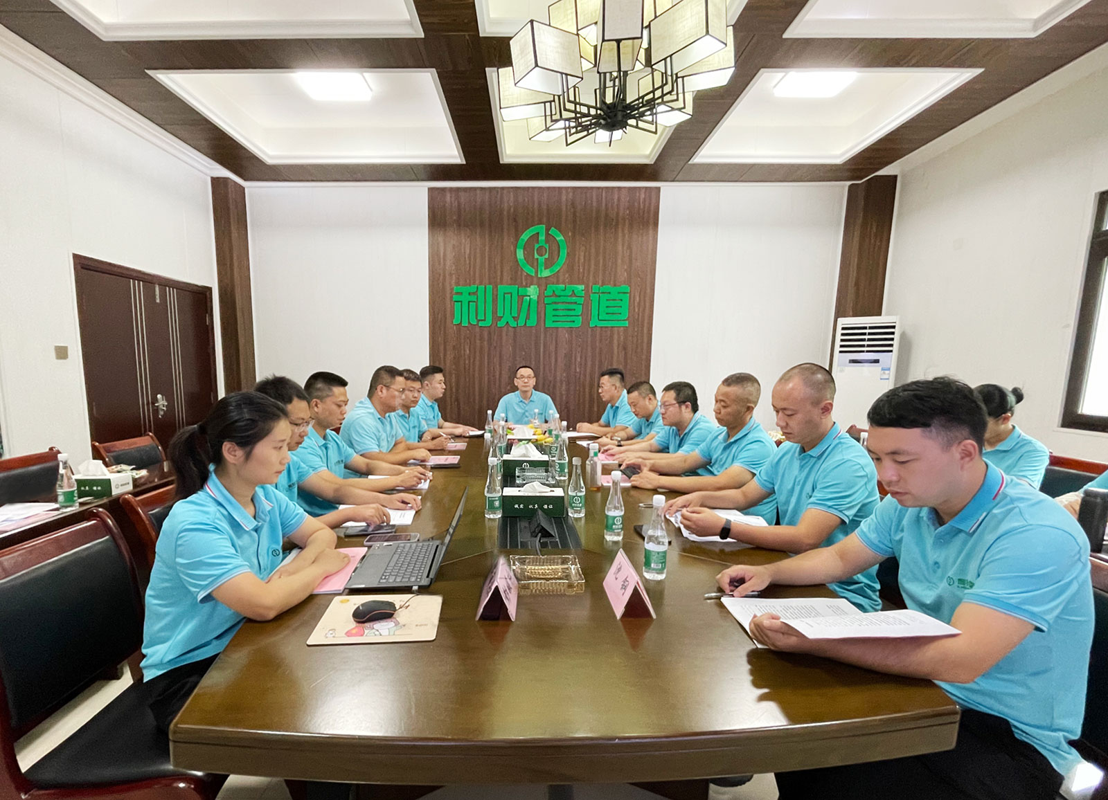 68bfe33e9fdbb.jpg 68bfe33e9fdbb.jpg