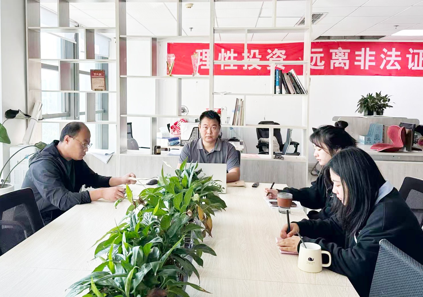 68ef6424863f2.jpg 68ef6424863f2.jpg