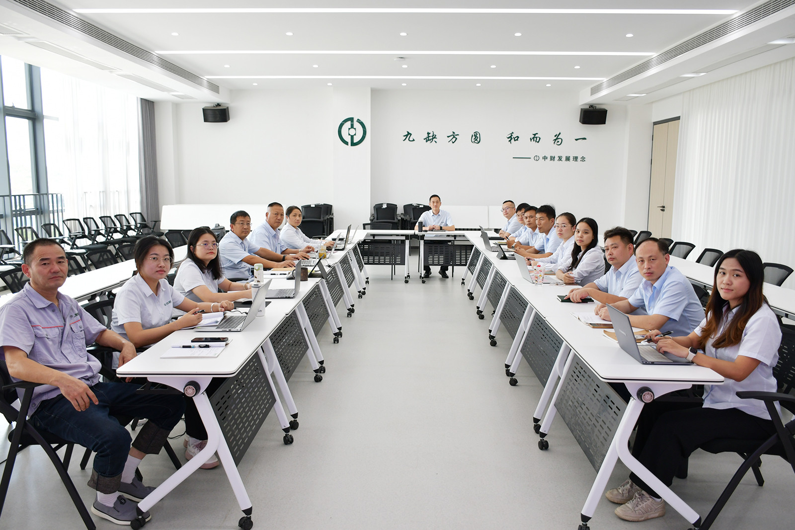 68f0a8bb67c24.jpg 68f0a8bb67c24.jpg