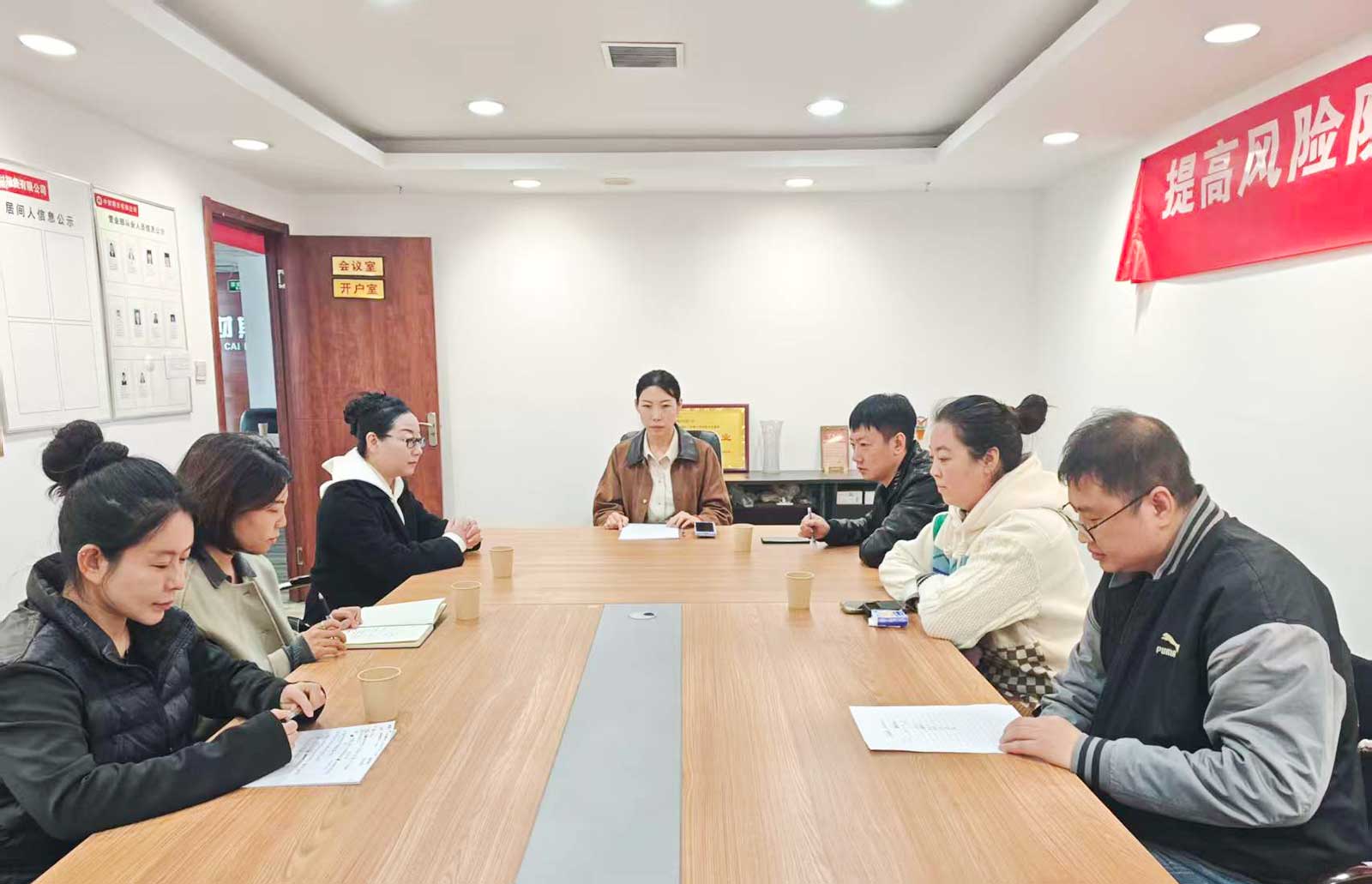 690311d7c1df2.jpg 690311d7c1df2.jpg