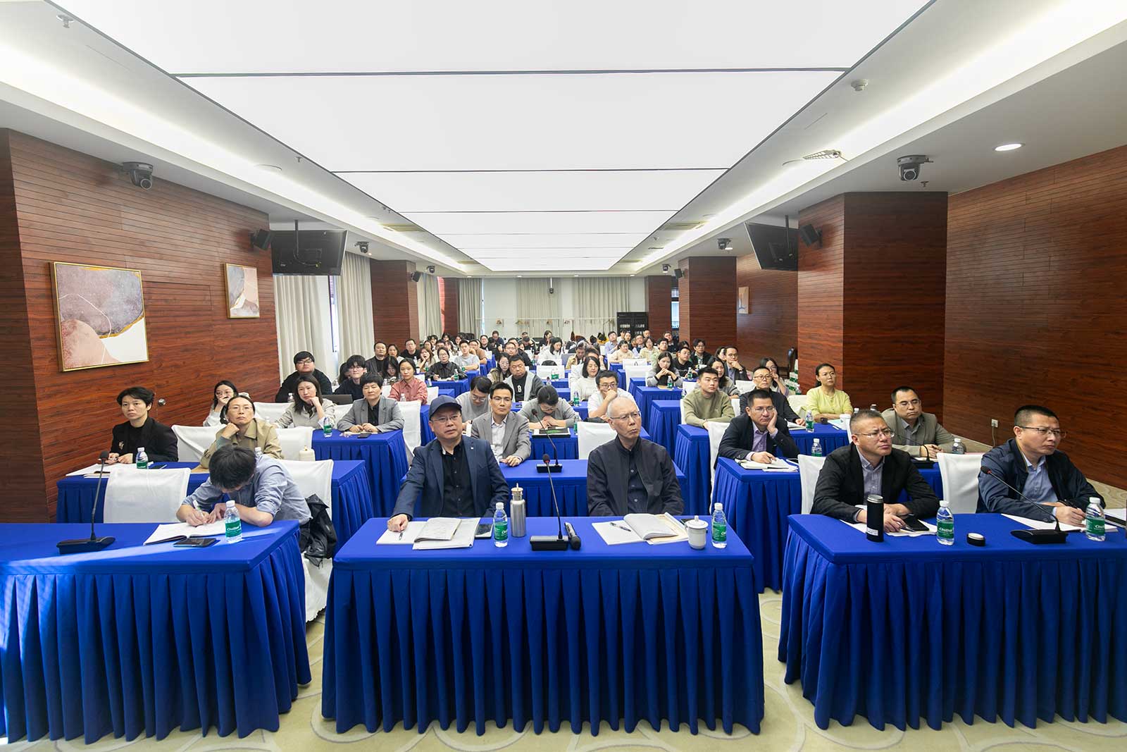 690b01103301b.jpg 690b01103301b.jpg