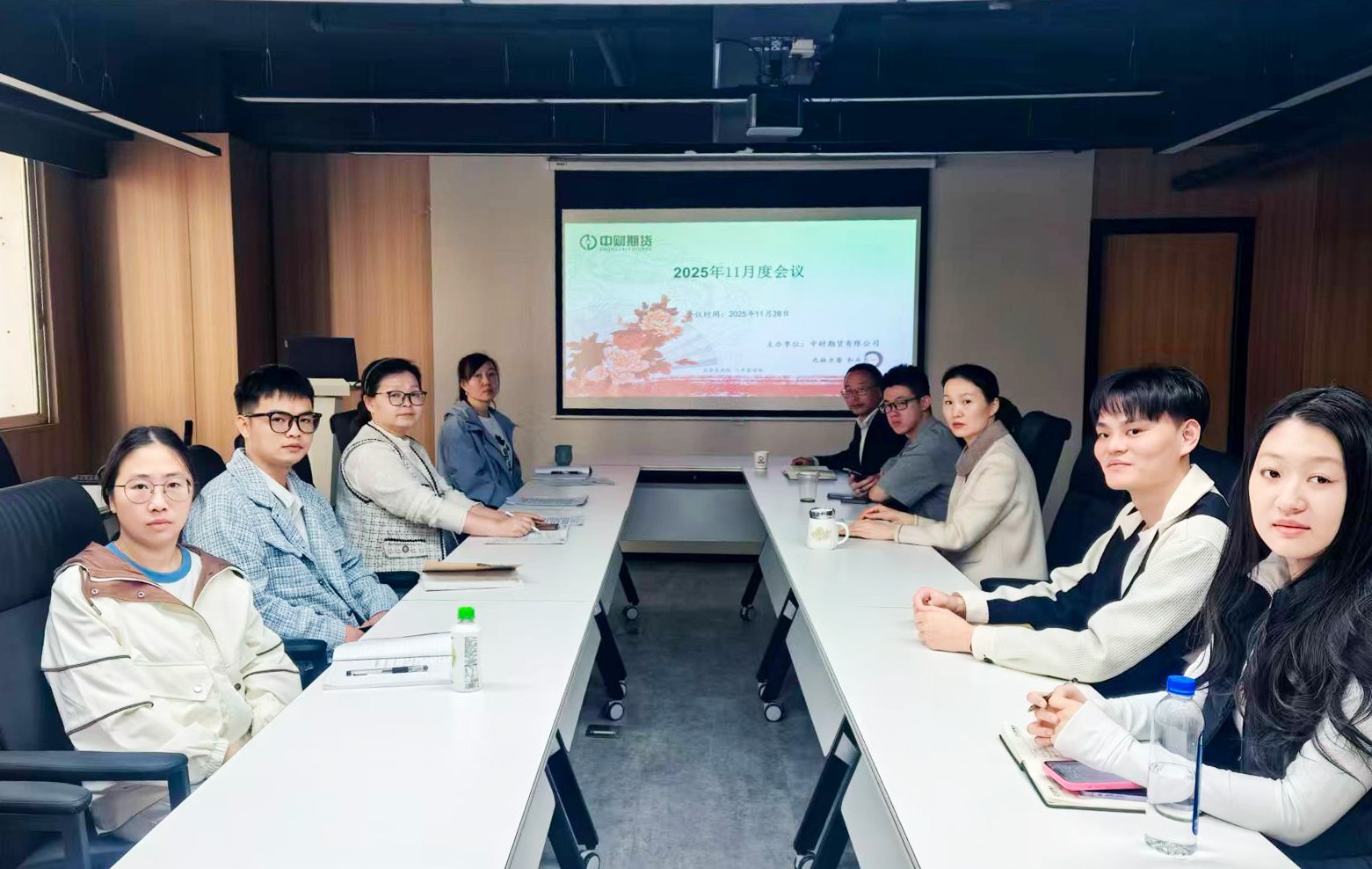 692e9a052907c.jpg 692e9a052907c.jpg